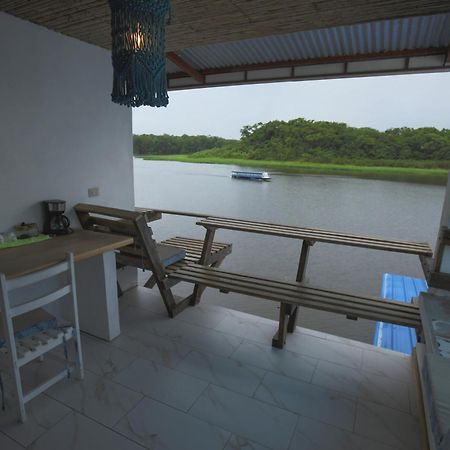 Hotel Pura Natura Riverside トルトゥゲーロ エクステリア 写真