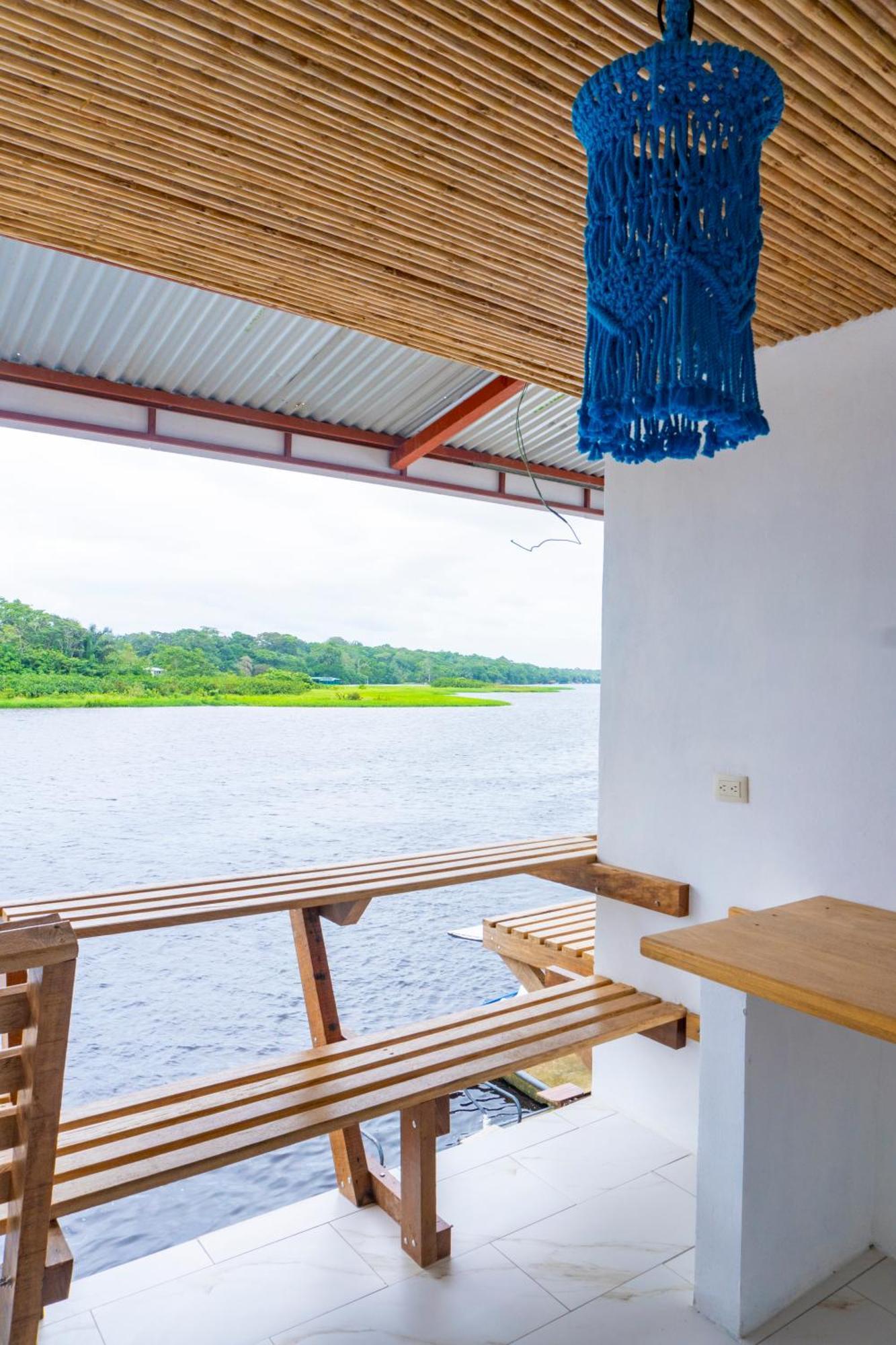 Hotel Pura Natura Riverside トルトゥゲーロ エクステリア 写真