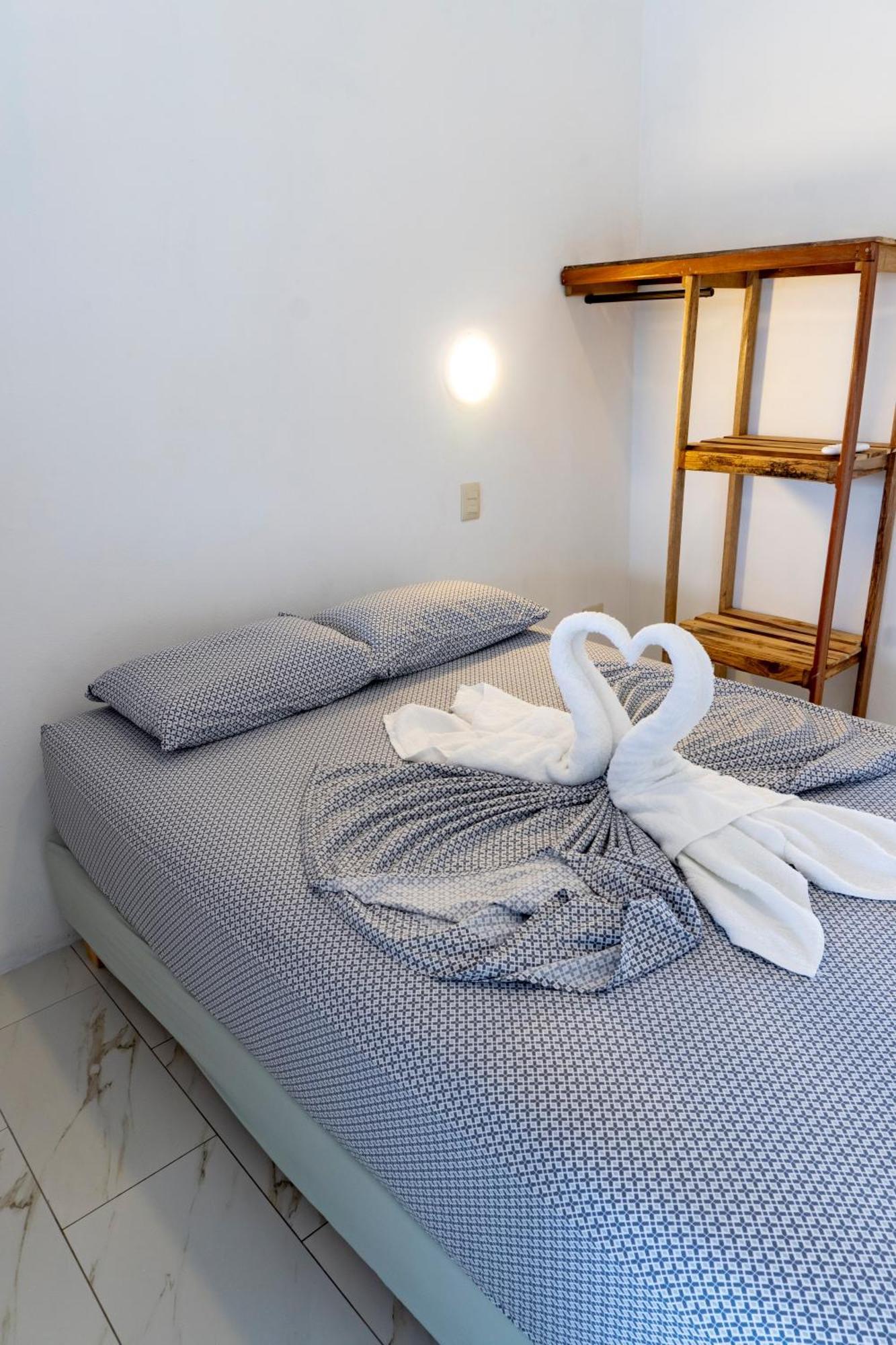 Hotel Pura Natura Riverside トルトゥゲーロ エクステリア 写真