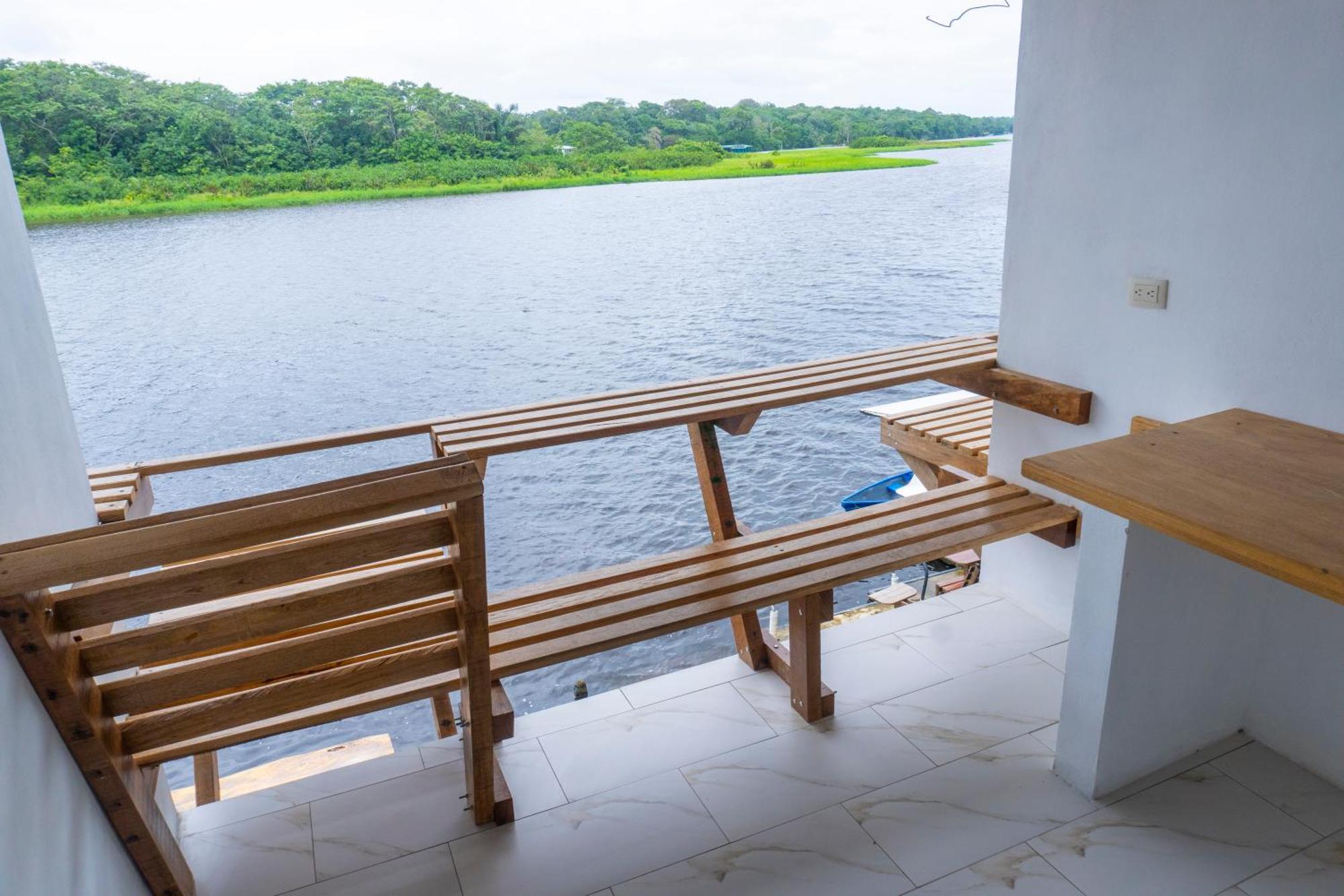 Hotel Pura Natura Riverside トルトゥゲーロ エクステリア 写真