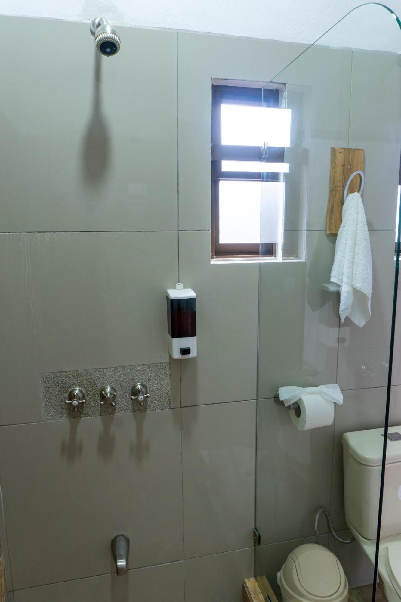 Hotel Pura Natura Riverside トルトゥゲーロ エクステリア 写真