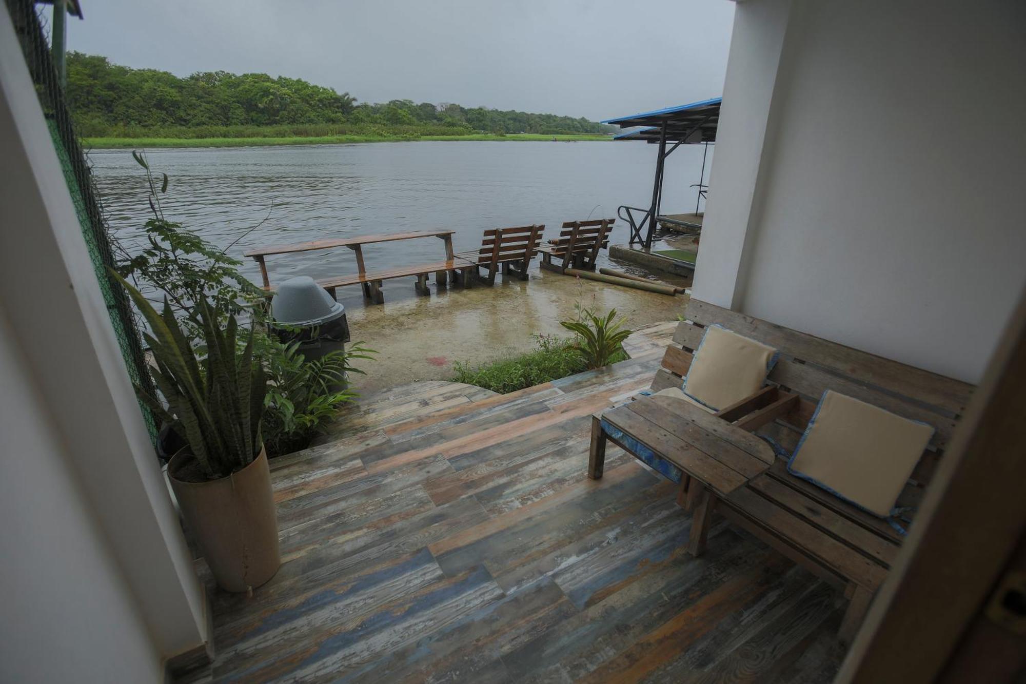 Hotel Pura Natura Riverside トルトゥゲーロ エクステリア 写真